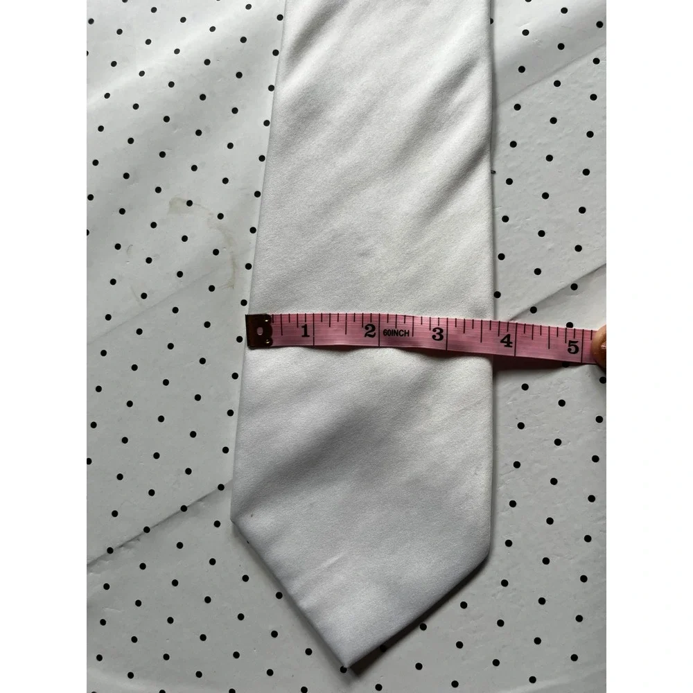 Geoffrey Beene Mens Solid White Satin Formal Wedding Necktie Polyester Classic
